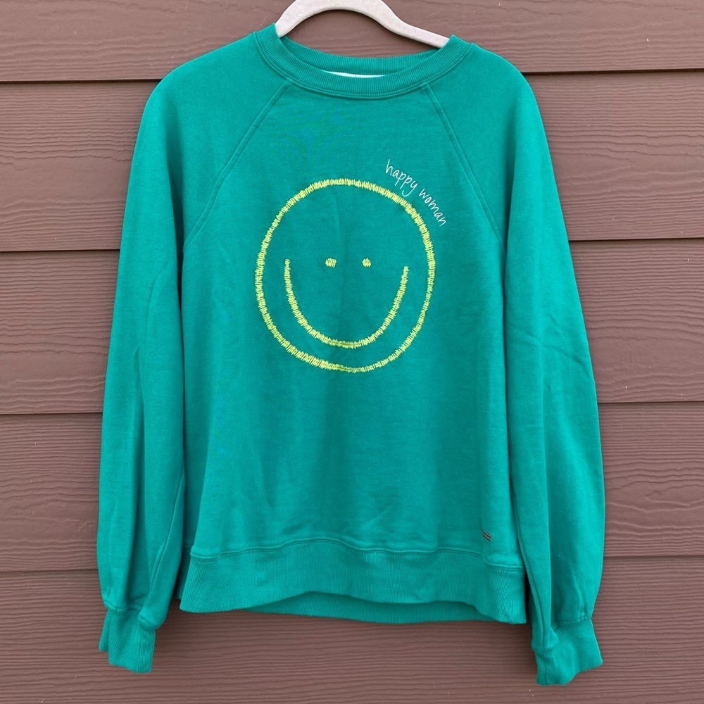 Peace Love World NWOTs Women’s Day Sweatshirt Color Green Clover Size XS